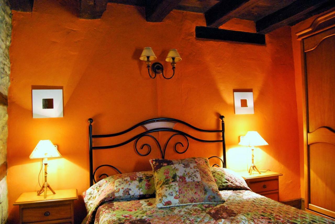 Vila Casa Azon Oliván Exteriér fotografie